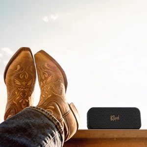 Klipsch-Nashville-Beside-Cowboy-Boots-Kicking-Back_2000x2000