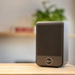 Klipsch_Flexus-SURR-100-on-table_2000x2000
